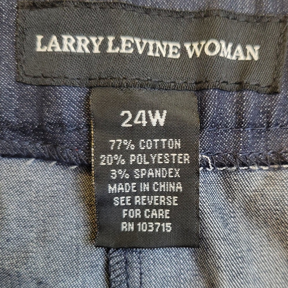 NWT Larry Levine Woman Comfort Waist Crop Blue Lightweight Denim Pants 24W $44 - Picture 4 of 10